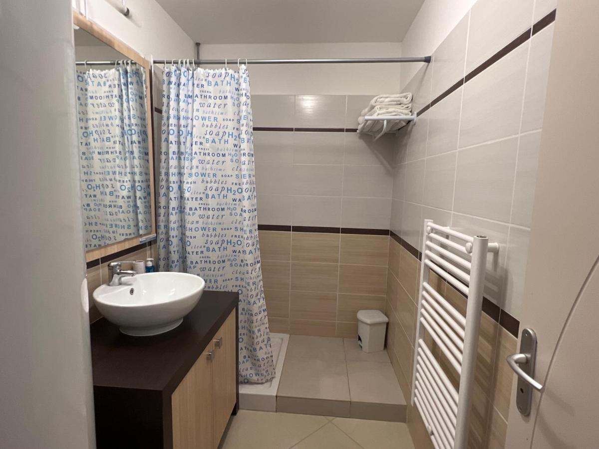 Superbe Appartement A Saint Pierre La Mer Exterior photo