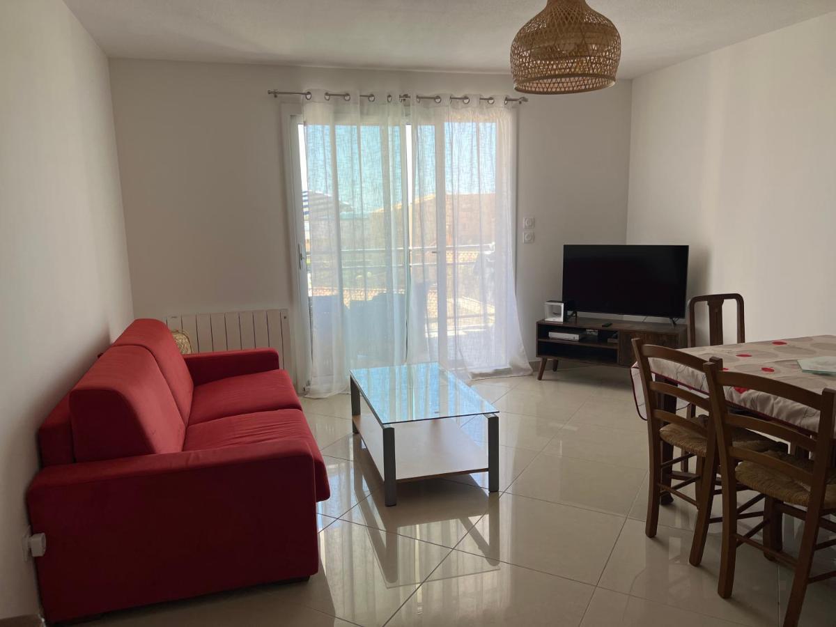 Superbe Appartement A Saint Pierre La Mer Exterior photo